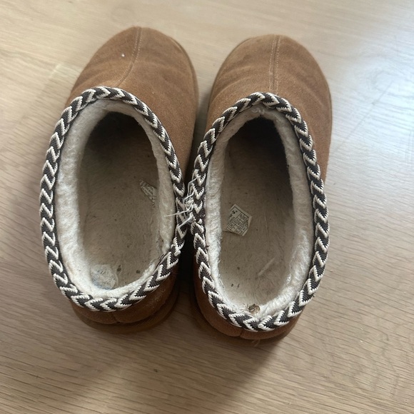 Bear paw Cozy Brown Slippers - Picture 3 of 3